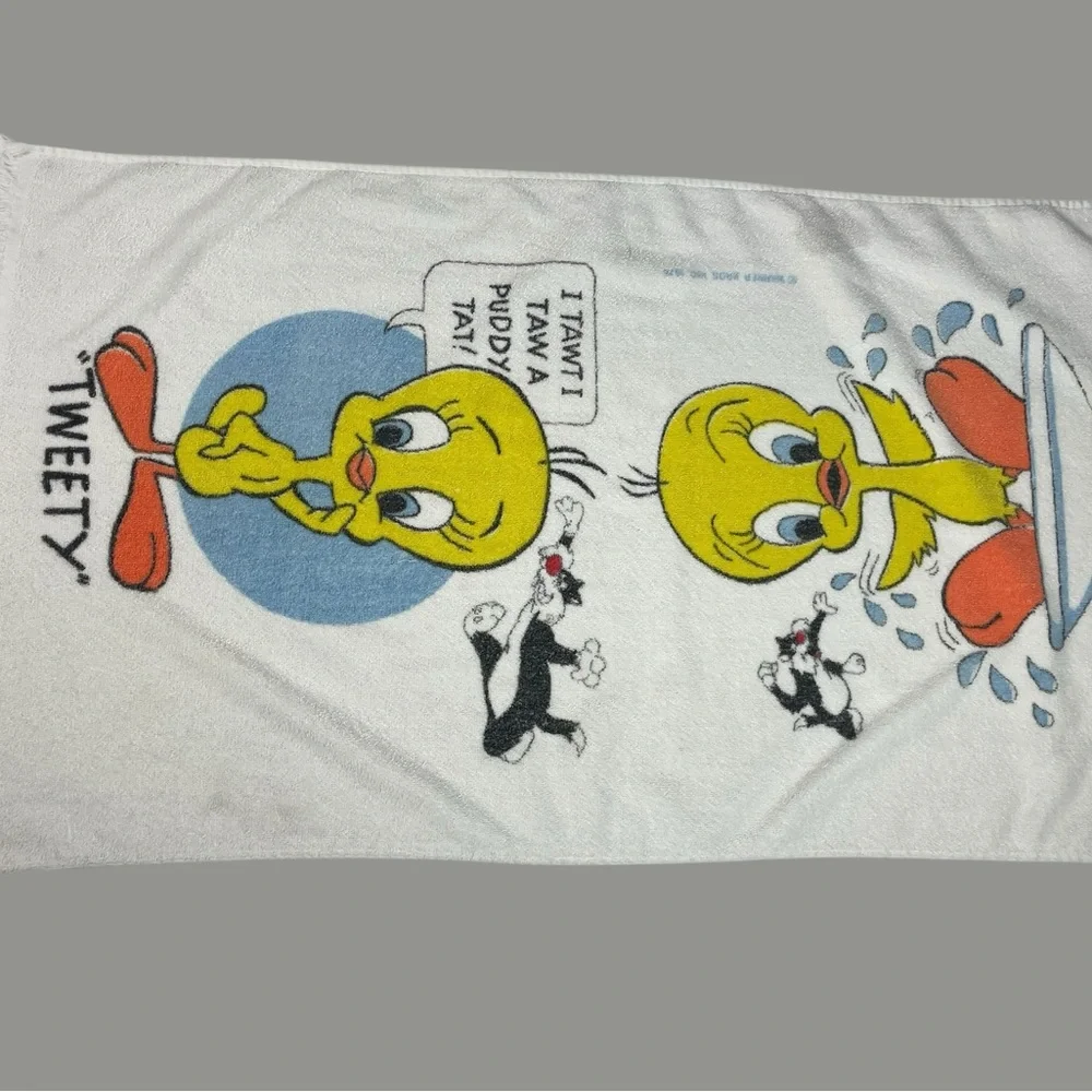 Vintage Tweety Bird Towel Child Size FLAWS Warner Bros. Sylvester Cat‎ Retro